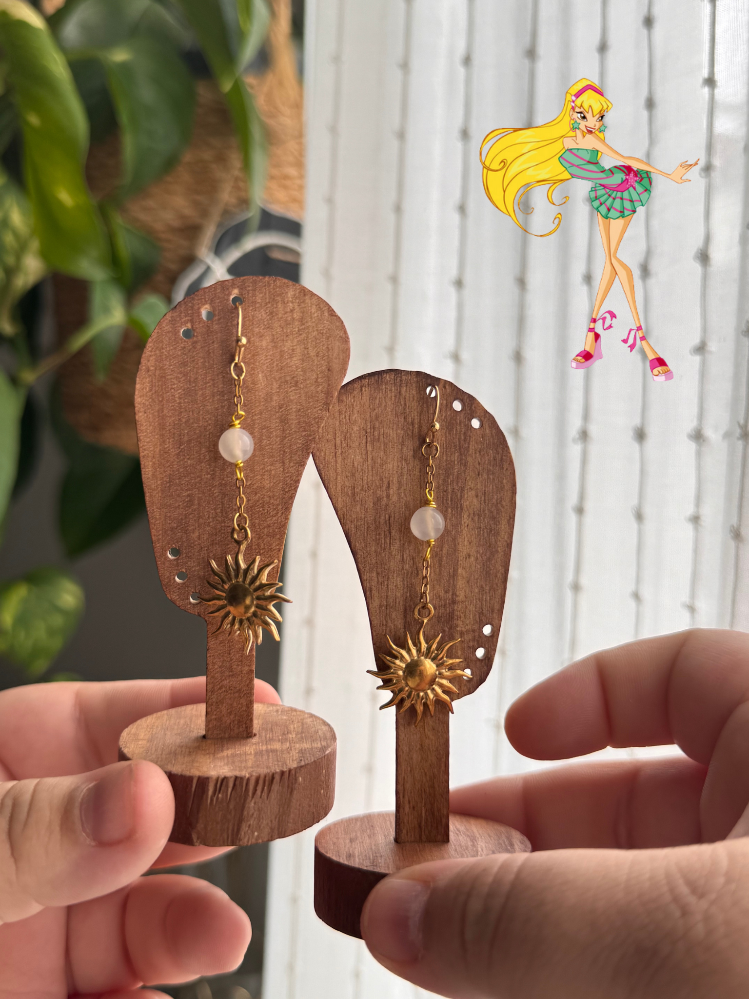 Boucles d'oreilles Radius, pierre de lune, pièce unique doré