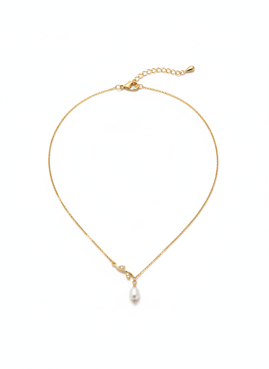 Collier Daphnée Perles d’eau douce 2A et pendentif feuille zircon