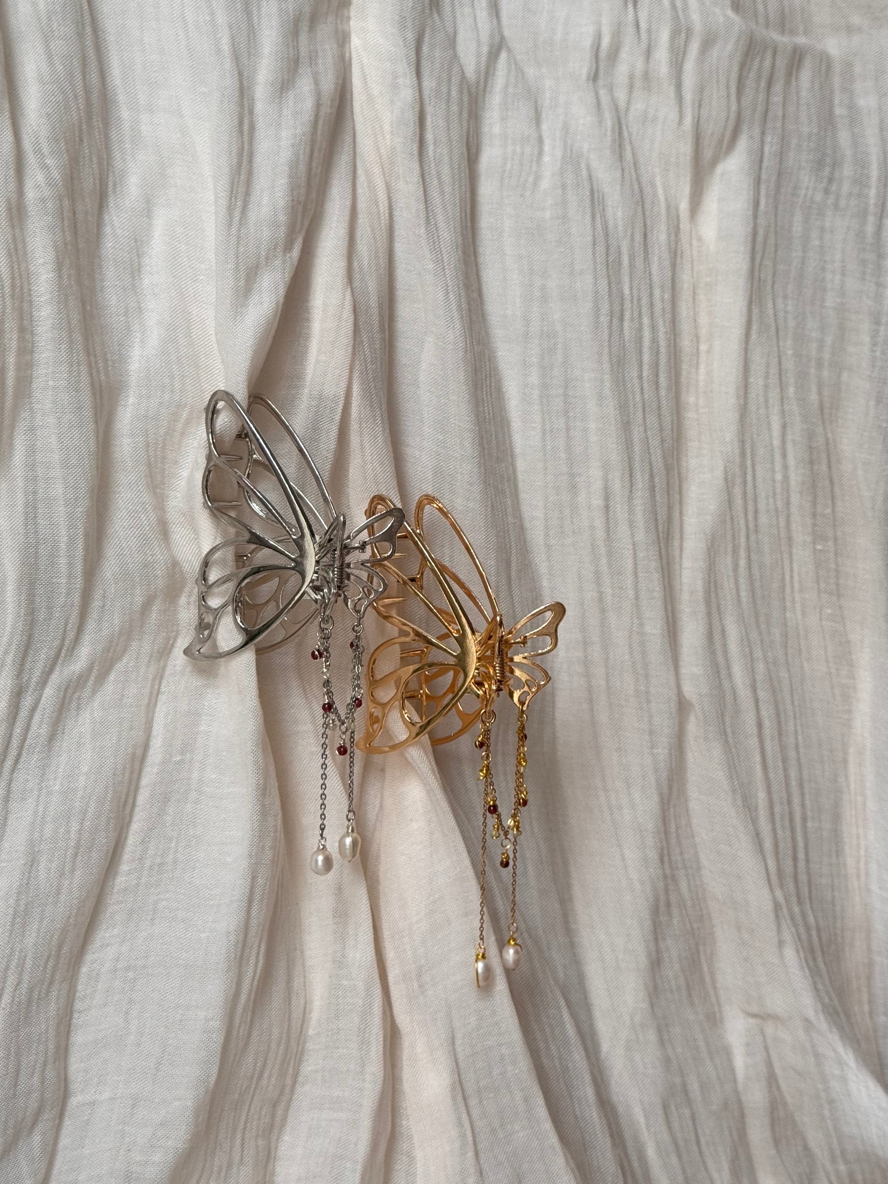 Pince à cheveux Featherington Grenat, Prhénite et perles d’eau douce argenté