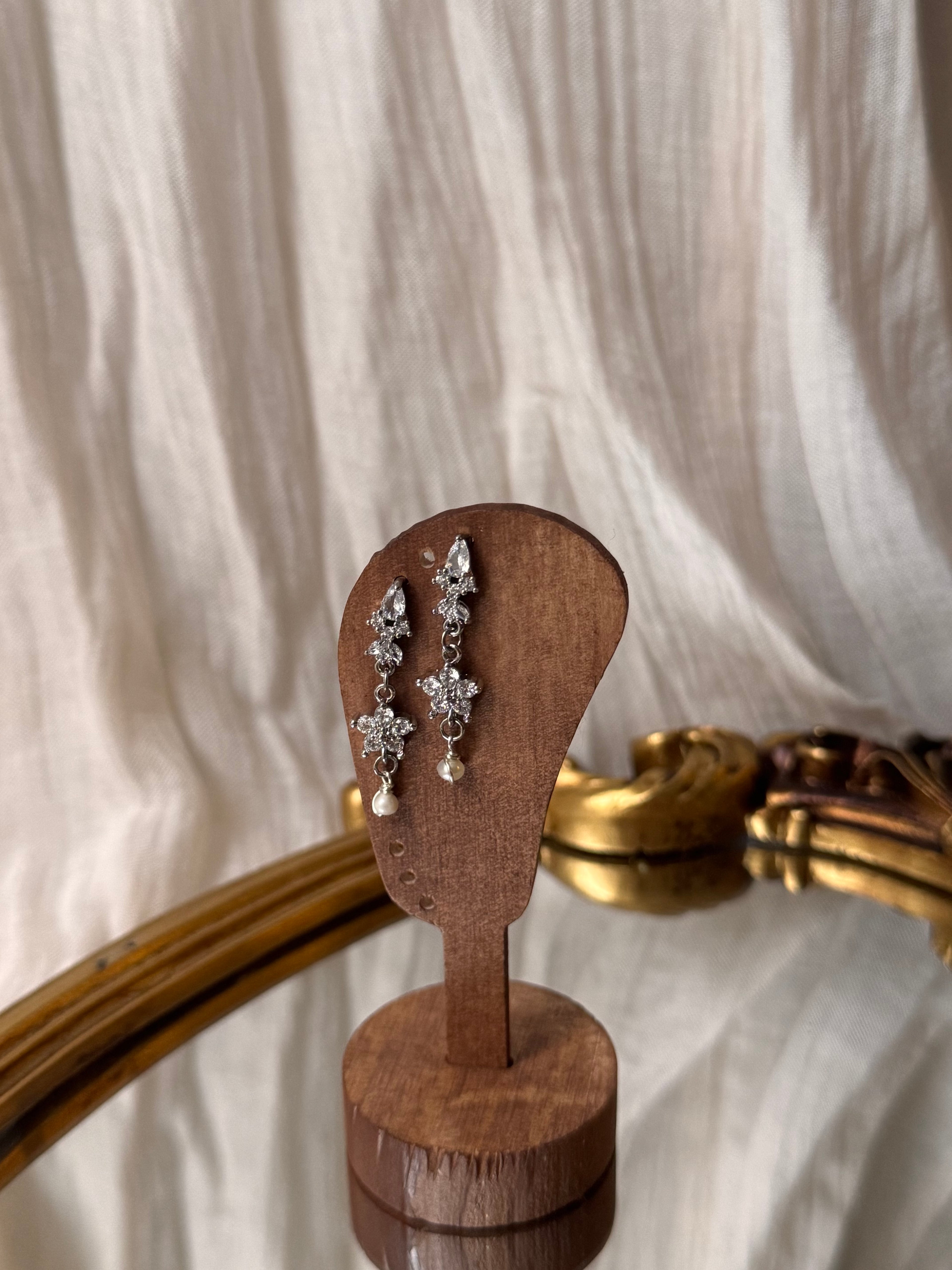 Boucles d’oreilles Sophie Perles d’eau douce et zircon argenté