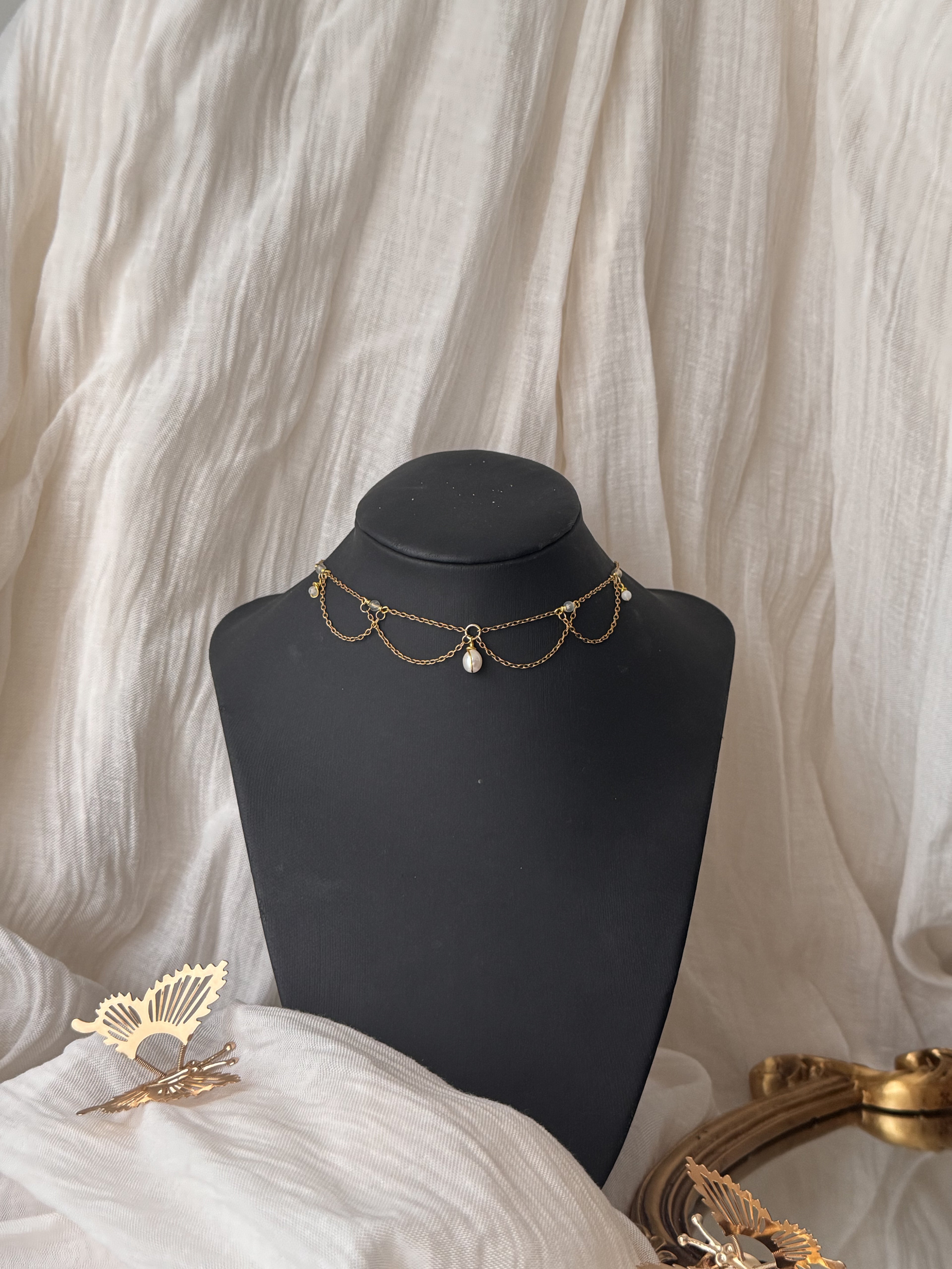 Collier Primrose Perle d’eau douce A, pierres de lune grise 7A, pierre de lune blanche