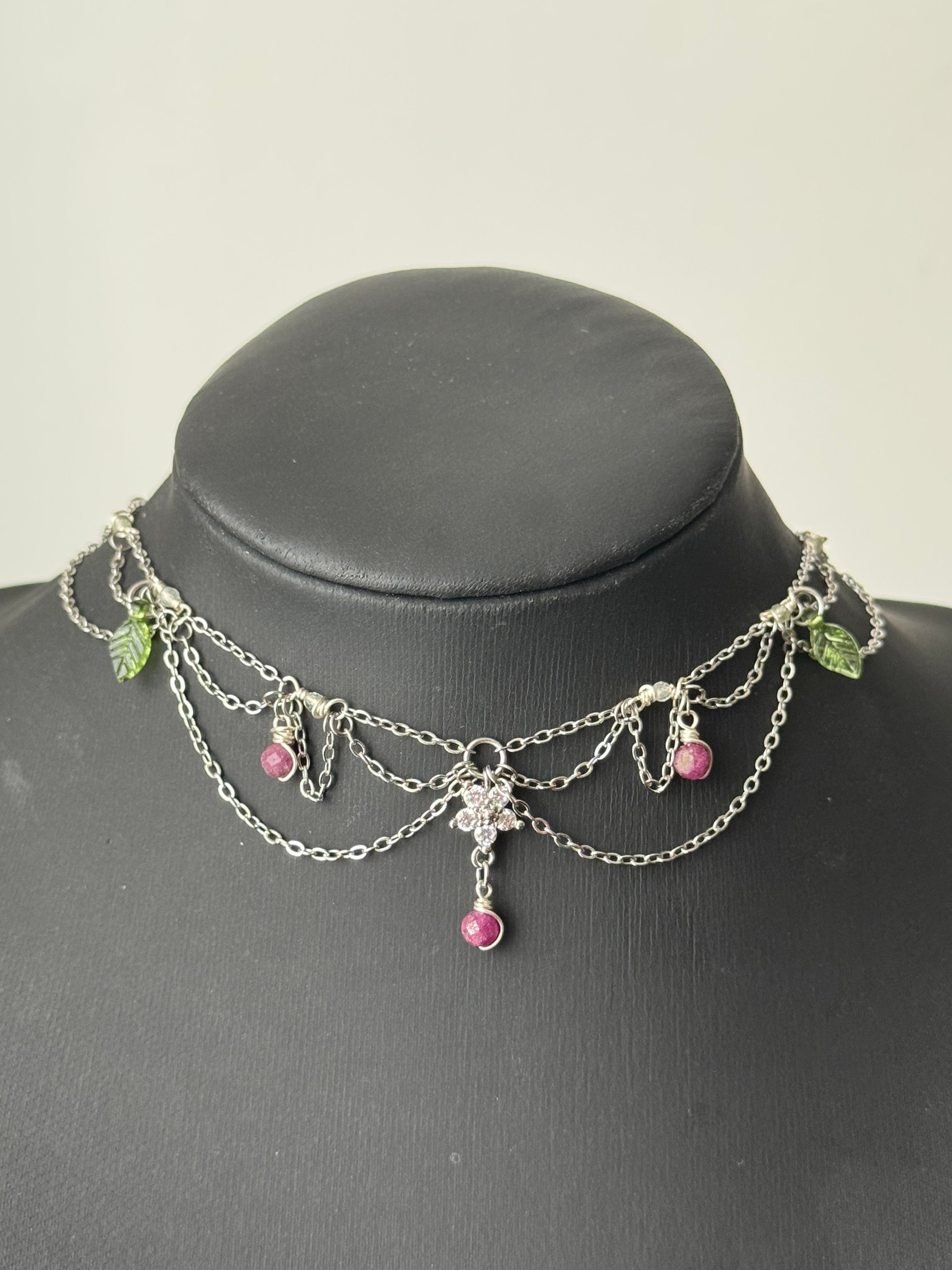 Collier Lynphea préhnite 7A, rubis, pièce unique argenté