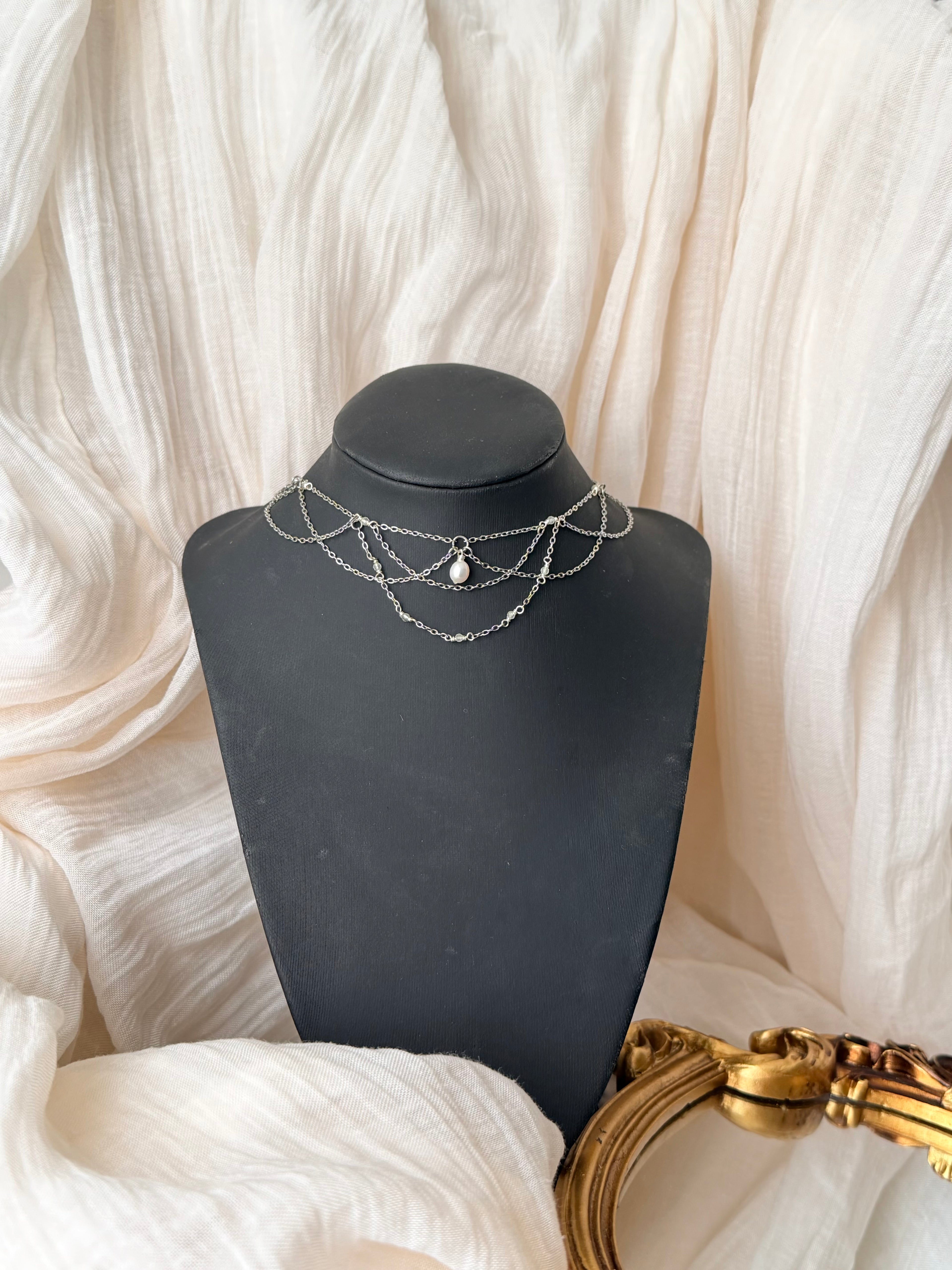 Collier Glycine,  préhnite 7A, perle d'eau douce A, pièce unique argenté