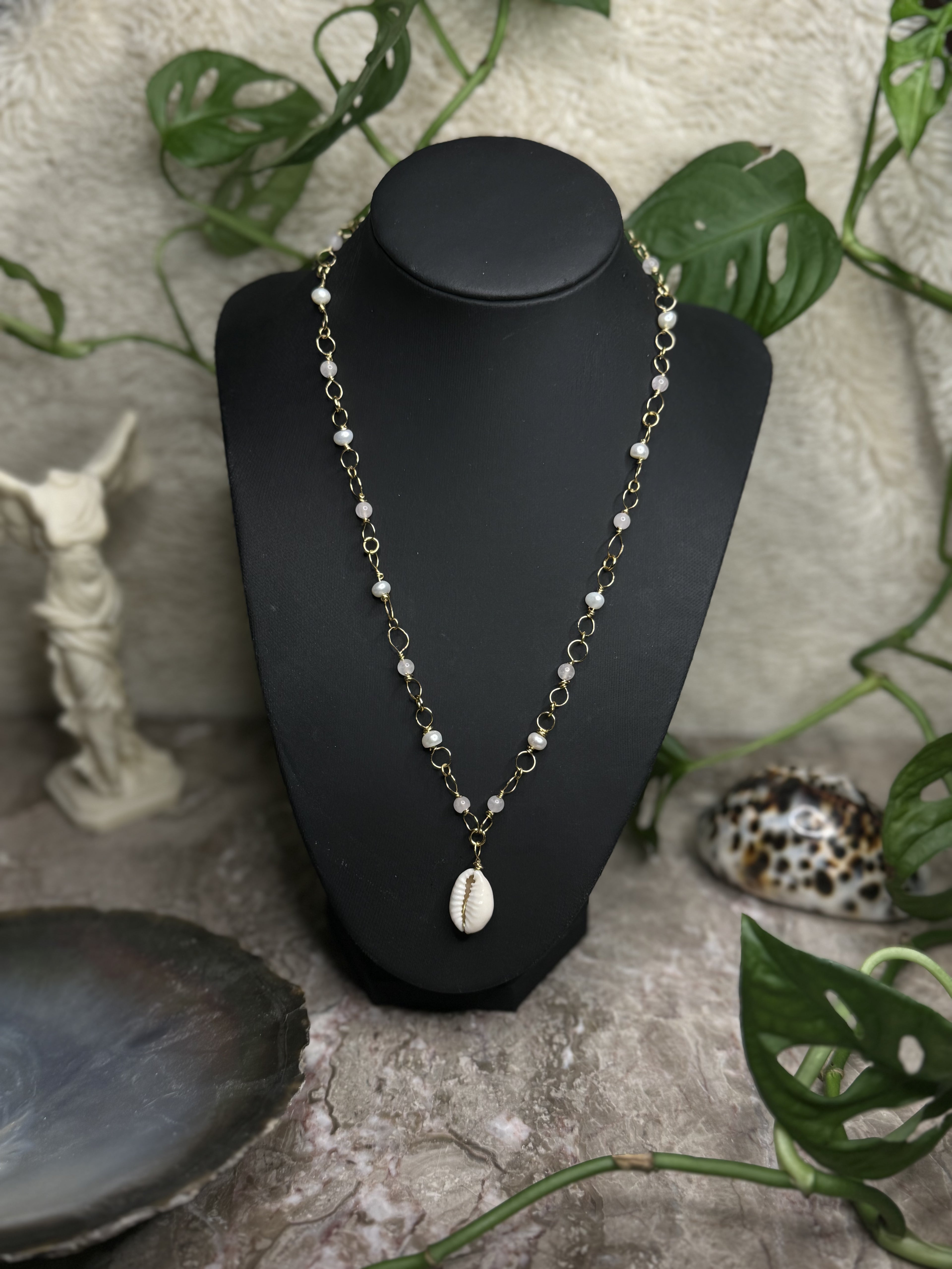 COLLIER AMPHITRITE PERLES D'EAU DOUCE PIERRES NATURELLES AU CHOIX